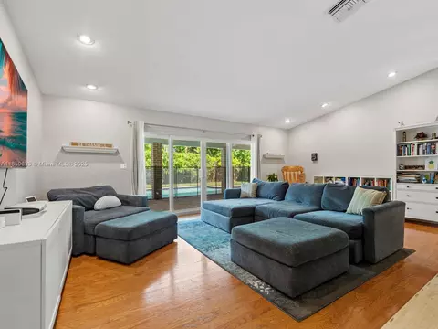 13050 SW 71st Ave, Pinecrest, FL 33156 photo 4