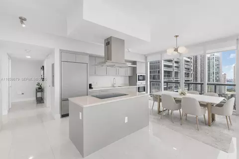 485 Brickell Ave #2210, Miami, FL 33131