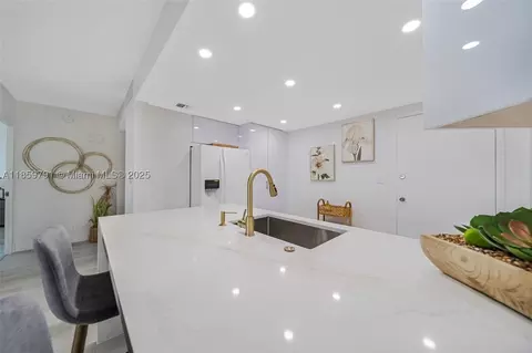 2100 S Ocean Dr #5B, Fort Lauderdale, FL 33316
