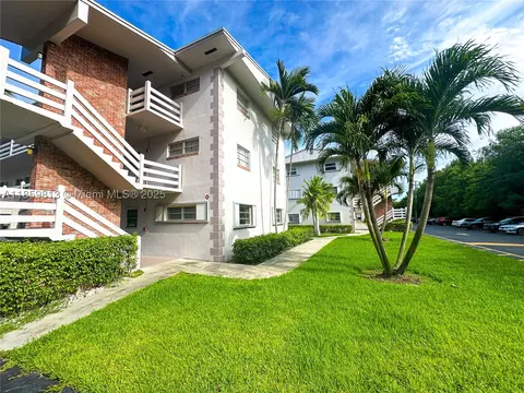 700 Layne Blvd #210, Hallandale Beach, FL 33009