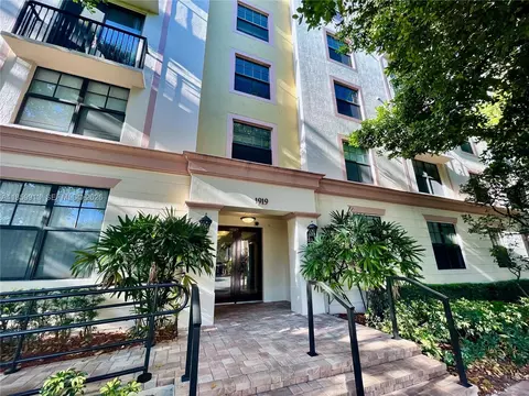 1919 Van Buren St #818A, Hollywood, FL 33020