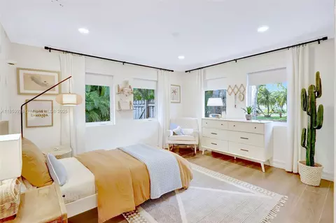 Bedroom - 11301 SW 70th Ave, Pinecrest, FL 33156 photo 3 of 3