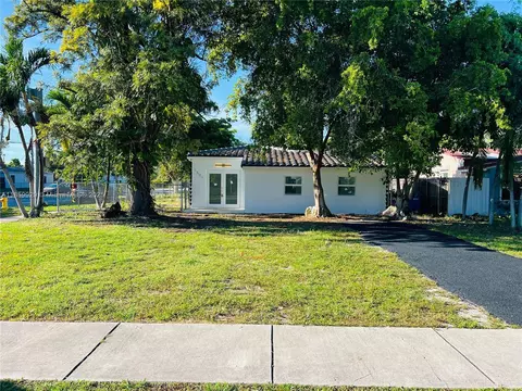 1501 NE 176th St, North Miami Beach, FL 33162