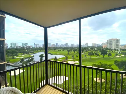 20379 W Country Club Dr #935-3, Aventura, FL 33180