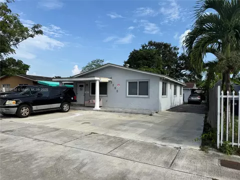 3285 NW 92nd St, Miami, FL 33147