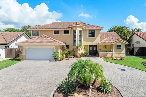 15613 SW 55th Ter, Miami, FL 33185