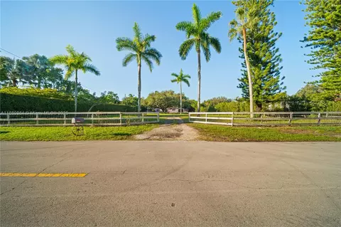 Undisclosed, Davie, FL 33325