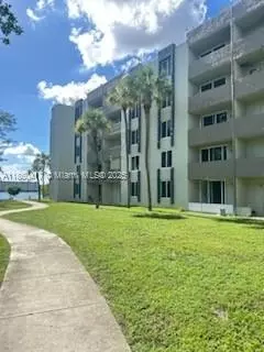 10000 NW 80th Ct #2126, Hialeah Gardens, FL 33016