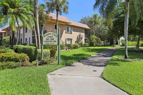 195 Lakeview Dr #105, Weston, FL 33326