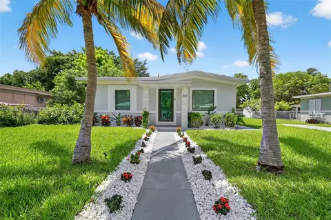 360 NW 136th St, North Miami, FL 33168