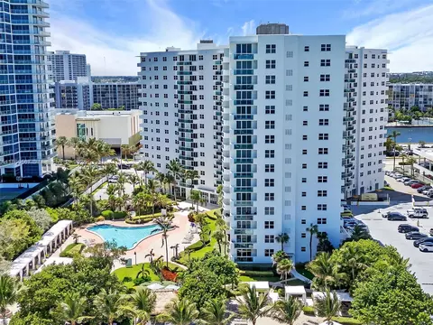 3001 S Ocean Dr #403, Hollywood, FL 33019