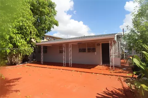 965 W 23rd St, Hialeah, FL 33010