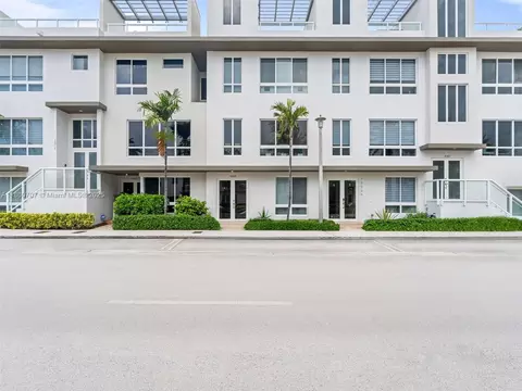 10509 NW 66th St, Doral, FL 33178