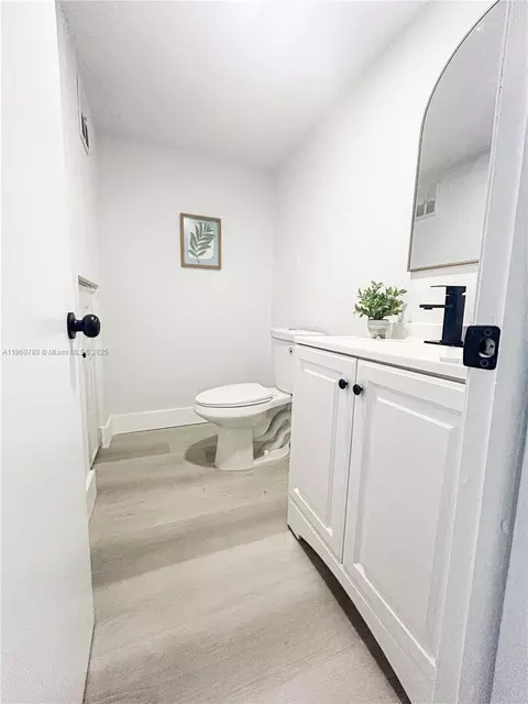 969 W 79th St, Hialeah, FL 33014 photo 12
