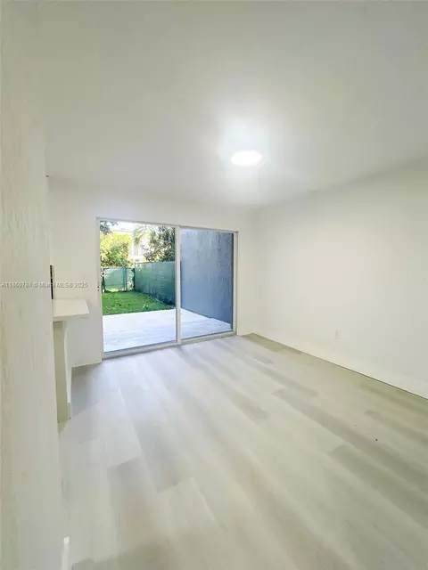 969 W 79th St, Hialeah, FL 33014 photo 10