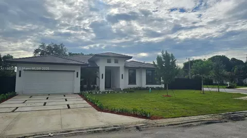 28361 SW 172nd Ct, Miami, FL 33170