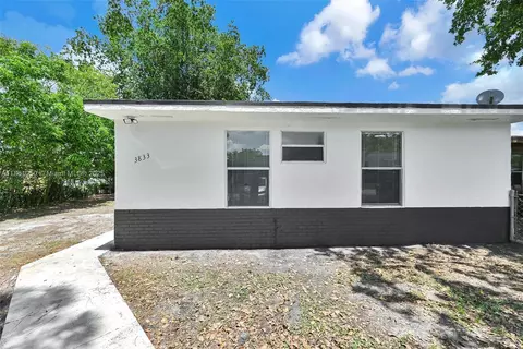 3833 NW 213th Ter, Miami Gardens, FL 33055