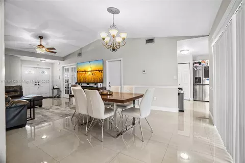 Dining - 20110 NW 83rd Pl, Hialeah, FL 33015 photo 1 of 3