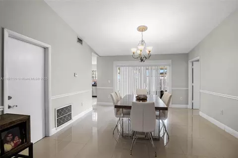 Dining - 20110 NW 83rd Pl, Hialeah, FL 33015 photo 3 of 3