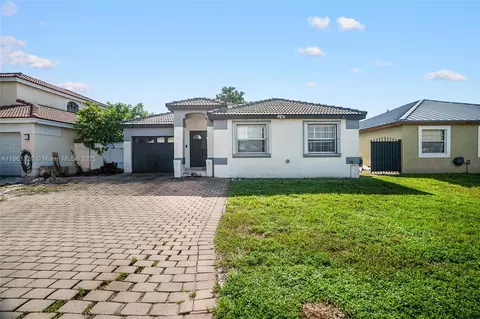 20110 NW 83rd Pl, Hialeah, FL 33015