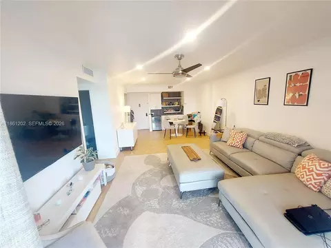 4400 Hillcrest Dr #1005A, Hollywood, FL 33021