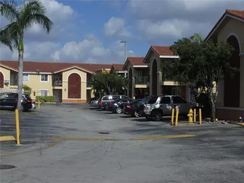 4677 NW 9th St #102, Miami, FL 33126