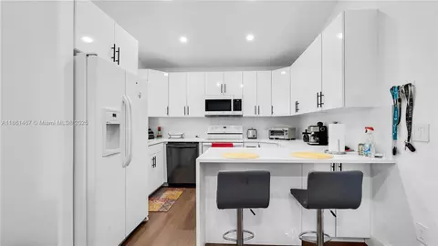 7578 W 30th Ln, Hialeah, FL 33018 photo 9