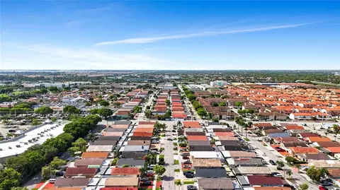 7578 W 30th Ln, Hialeah, FL 33018 photo 34
