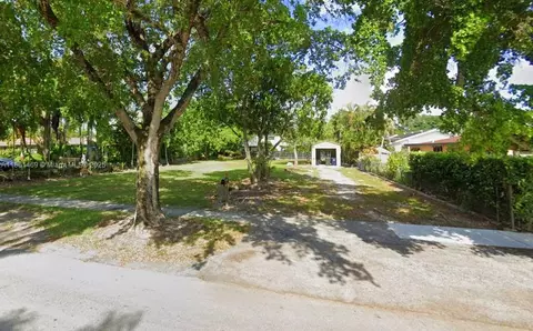 6500 SW 14th St, West Miami, FL 33144