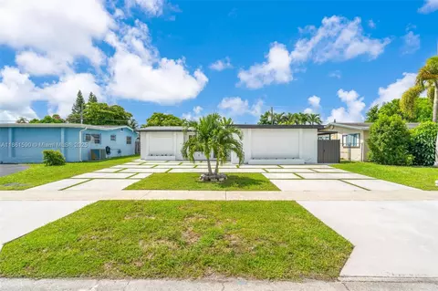 8640 NW 26th Pl, Sunrise, FL 33322