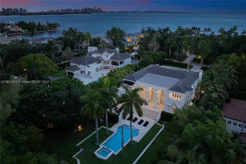 26 Tahiti Beach Island Rd, Coral Gables, FL 33143