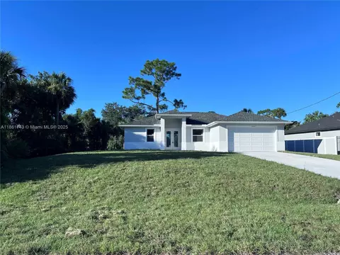 5028 N Peachtree Cir, Labelle, FL 33935