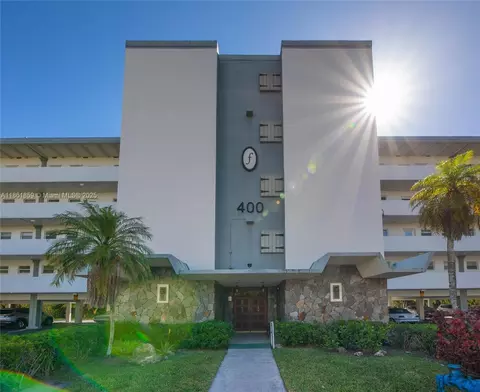 400 NE 14th Ave #214, Hallandale Beach, FL 33009