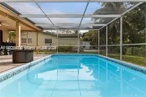 8800 NW 3rd St, Pembroke Pines, FL 33024