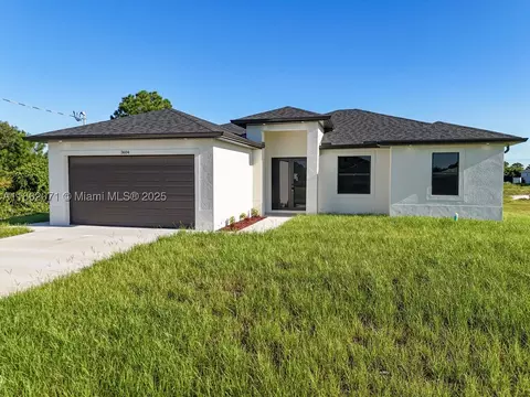 3604 25 St SW, Lehigh Acres, FL 33976