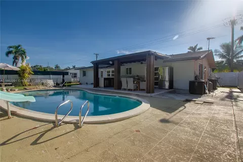 19701 SW 87 Ave, Cutler Bay, FL 33157
