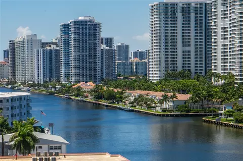 2017 S Ocean Dr #1008, Hallandale Beach, FL 33009