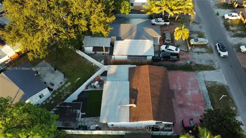 View/Area - 719 Harem Ave, Opa Locka, FL 33054 photo 2 of 4