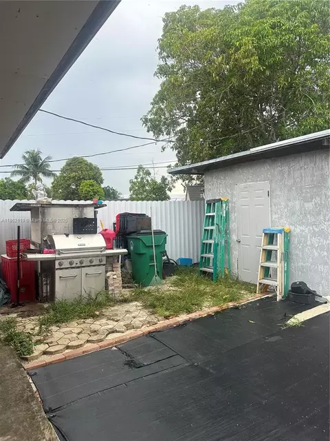 Exterior - 719 Harem Ave, Opa Locka, FL 33054 photo 3 of 4