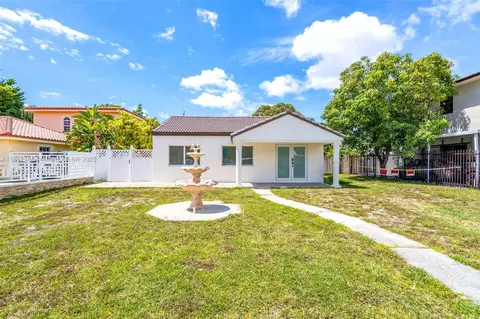 Exterior - 770 SE 5th Pl, Hialeah, FL 33010 photo 3 of 7