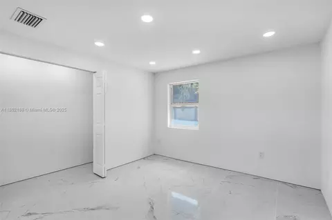 Bedroom - 770 SE 5th Pl, Hialeah, FL 33010 photo 5 of 6