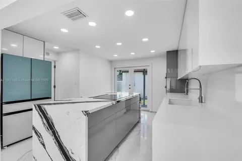 Kitchen - 770 SE 5th Pl, Hialeah, FL 33010 photo 5 of 5