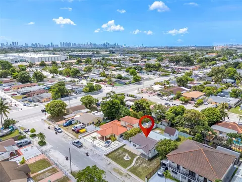 View/Area - 770 SE 5th Pl, Hialeah, FL 33010 photo 1 of 10