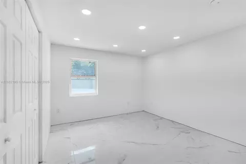 Bedroom - 770 SE 5th Pl, Hialeah, FL 33010 photo 1 of 6