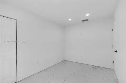 Bedroom - 770 SE 5th Pl, Hialeah, FL 33010 photo 6 of 6