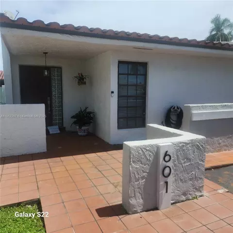 601 SW 94th Ct, Miami, FL 33174