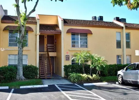 4423 Treehouse Ln #21C, Tamarac, FL 33319