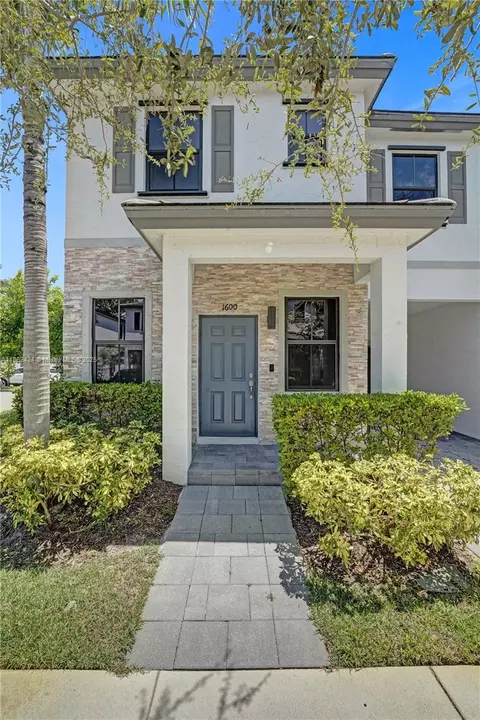 1600 SW 28 St #0, Fort Lauderdale, FL 33315