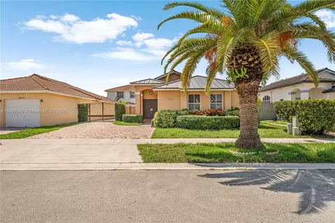 1070 NW 129th Pl, Miami, FL 33182