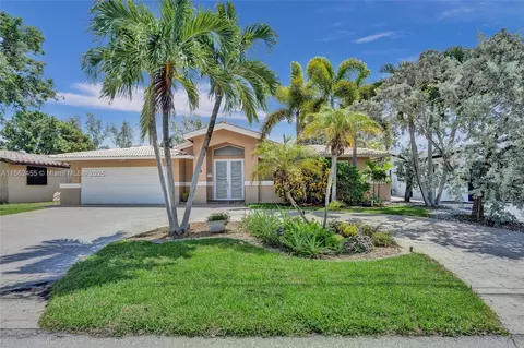 948 SE 10th Ct, Pompano Beach, FL 33060